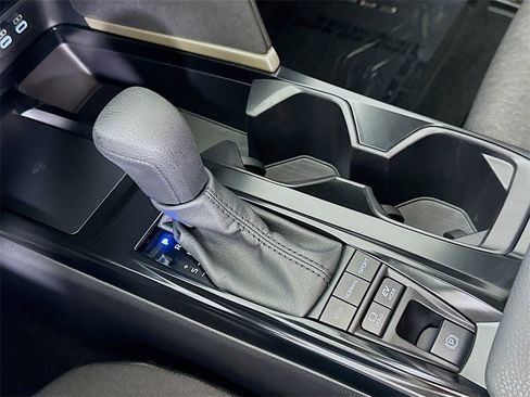 Used 2025 Toyota Camry LE image 30