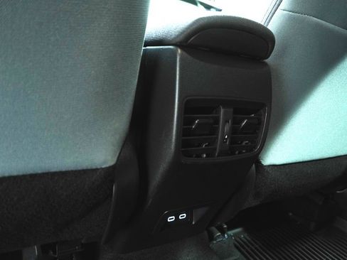 Used 2025 Toyota Corolla Cross AWD Hybrid w/ Moonroof Package image 13