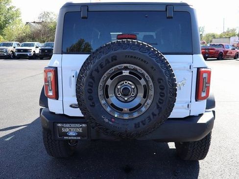 New 2025 Ford Bronco Outer Banks w/ Sasquatch Package image 16