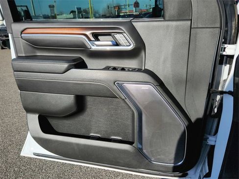 Used 2024 GMC Sierra 2500 Denali w/ Denali Reserve Package image 20