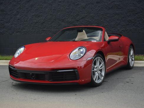 Certified 2021 Porsche 911 Carrera RWD image 1