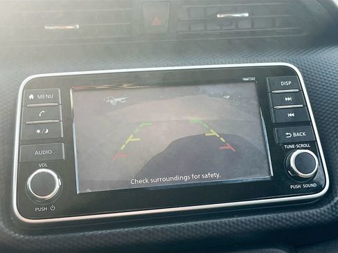 Used 2022 Nissan Kicks S FWD image 13