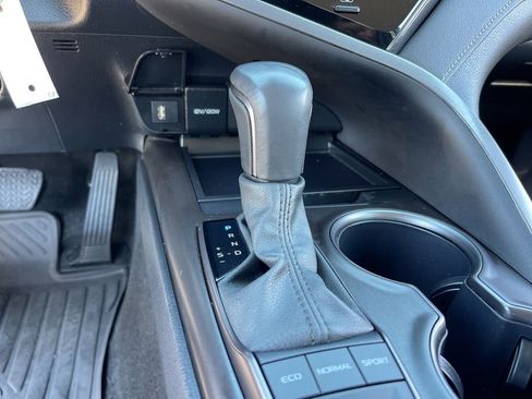 Used 2024 Toyota Camry SE w/ Blackout Package (TMS) image 15