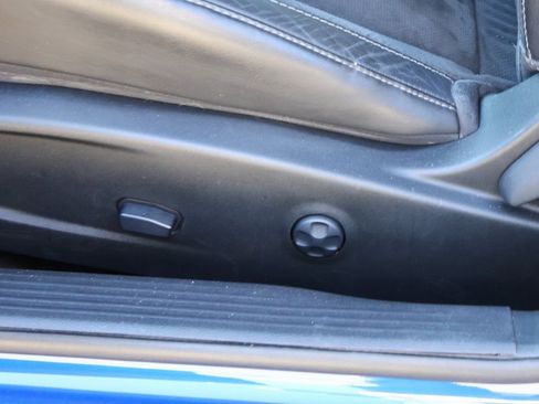 Used 2018 Dodge Challenger GT w/ GT Interior Package image 19