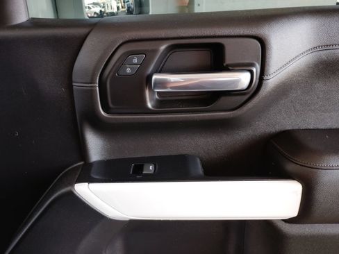 Used 2019 GMC Sierra 1500 SLE w/ Fleet Comfort Package AWD/4WD image 12