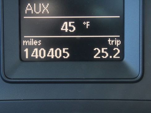 Used 2010 Volkswagen Tiguan SE image 15