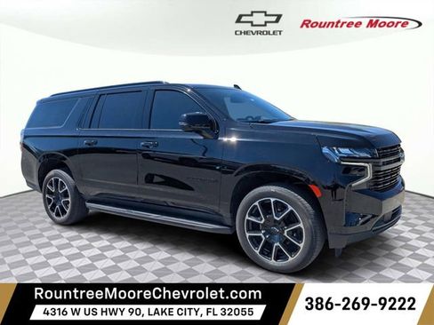 Used 2024 Chevrolet Suburban RST w/ Luxury Package image 1
