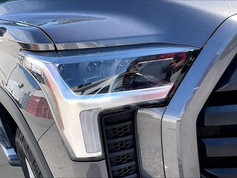 Used 2023 Toyota Tundra SR5 w/ SR5 Premium Package AWD/4WD image 27