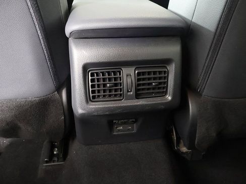 Used 2025 Toyota Camry SE FWD image 43