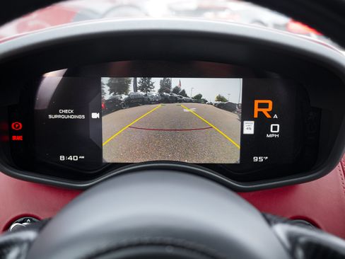 Used 2018 McLaren 570S Spider RWD image 24