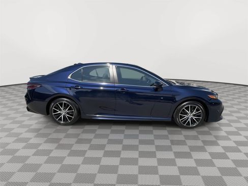 Used 2021 Toyota Camry SE FWD image 15