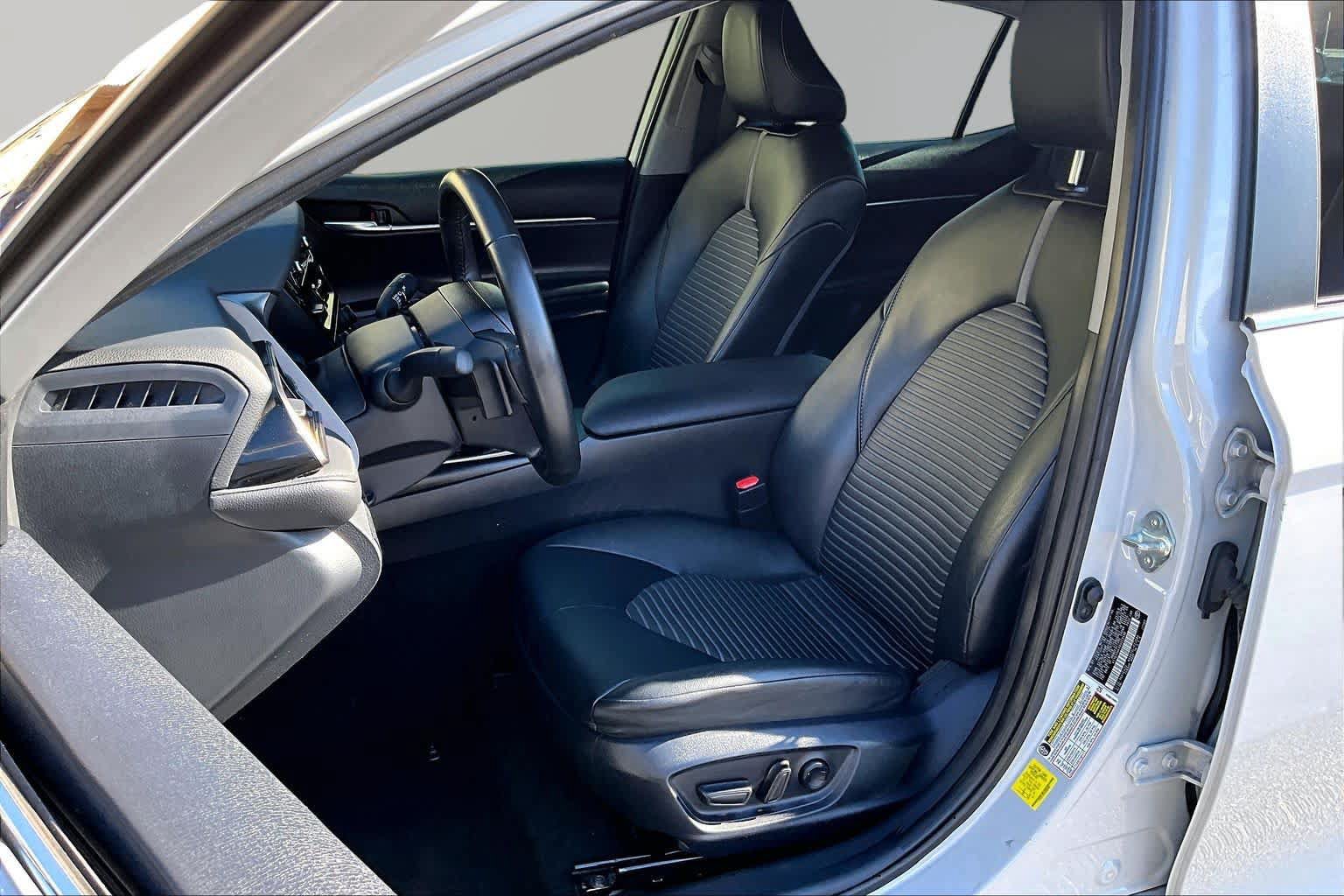 Used 2024 Toyota Camry SE w/ Blackout Package (TMS) FWD image 8
