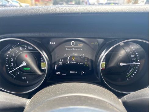 Used 2022 Jeep Wrangler Unlimited Sahara w/ Cold Weather Group AWD/4WD image 13