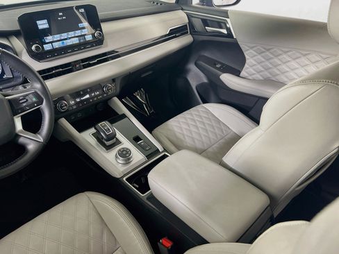 Used 2024 Mitsubishi Outlander SEL image 22