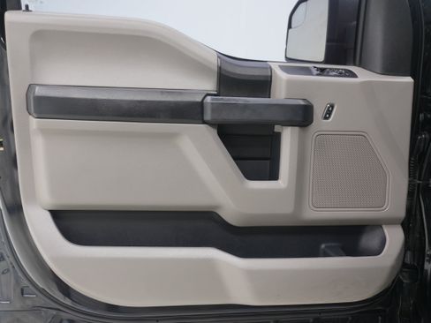 Used 2017 Ford F150 XL w/ Equipment Group 101A Mid RWD image 14