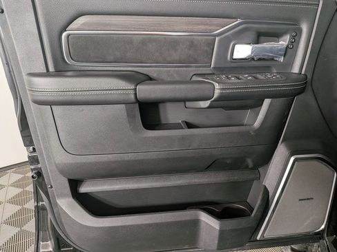 New 2026 RAM 2500 Laramie AWD/4WD image 14