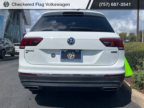 Used 2021 Volkswagen Tiguan SE w/ Panoramic Sunroof Package AWD/4WD image 10