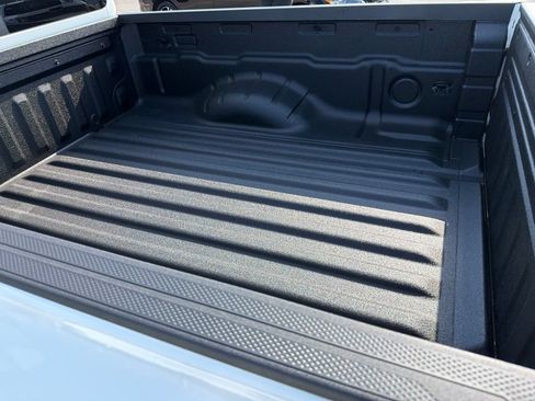 Used 2026 Nissan Frontier S RWD image 9