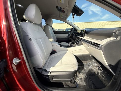Certified 2025 Hyundai Tucson SEL image 25