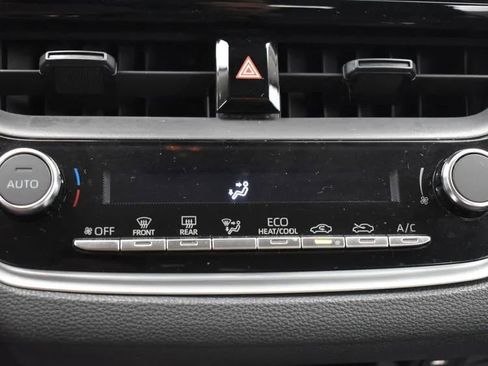 Used 2024 Toyota Corolla LE image 31