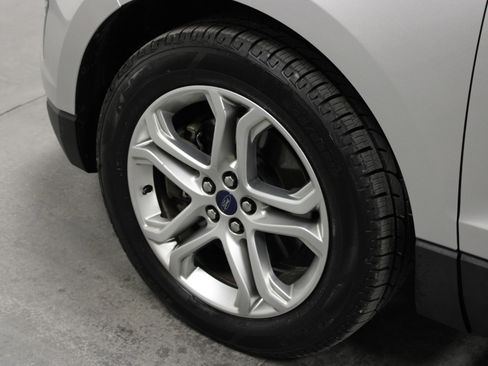 Used 2016 Ford Edge Titanium w/ Technology Package image 10