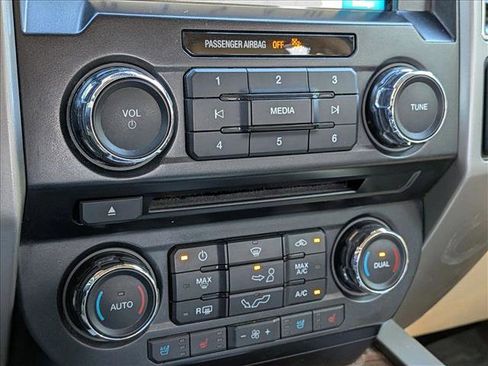 Used 2017 Ford F150 Lariat AWD/4WD image 9