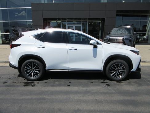 Used 2026 Lexus NX 350h AWD w/ Accessory Package (2T) image 11