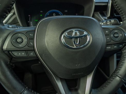 Used 2024 Toyota Corolla Cross AWD Hybrid w/ Convenience Package image 31