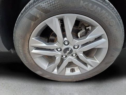 Used 2023 Kia Seltos S image 10