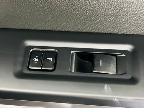 Used 2025 Toyota Tundra SR5 w/ SR5 Convenience Package AWD/4WD image 30