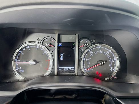 Used 2023 Toyota 4Runner TRD Off-Road Premium image 18