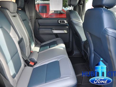 Used 2023 Ford Bronco Outer Banks AWD/4WD image 14