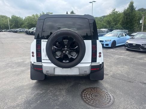 Used 2025 Land Rover Defender 110 S AWD/4WD image 5