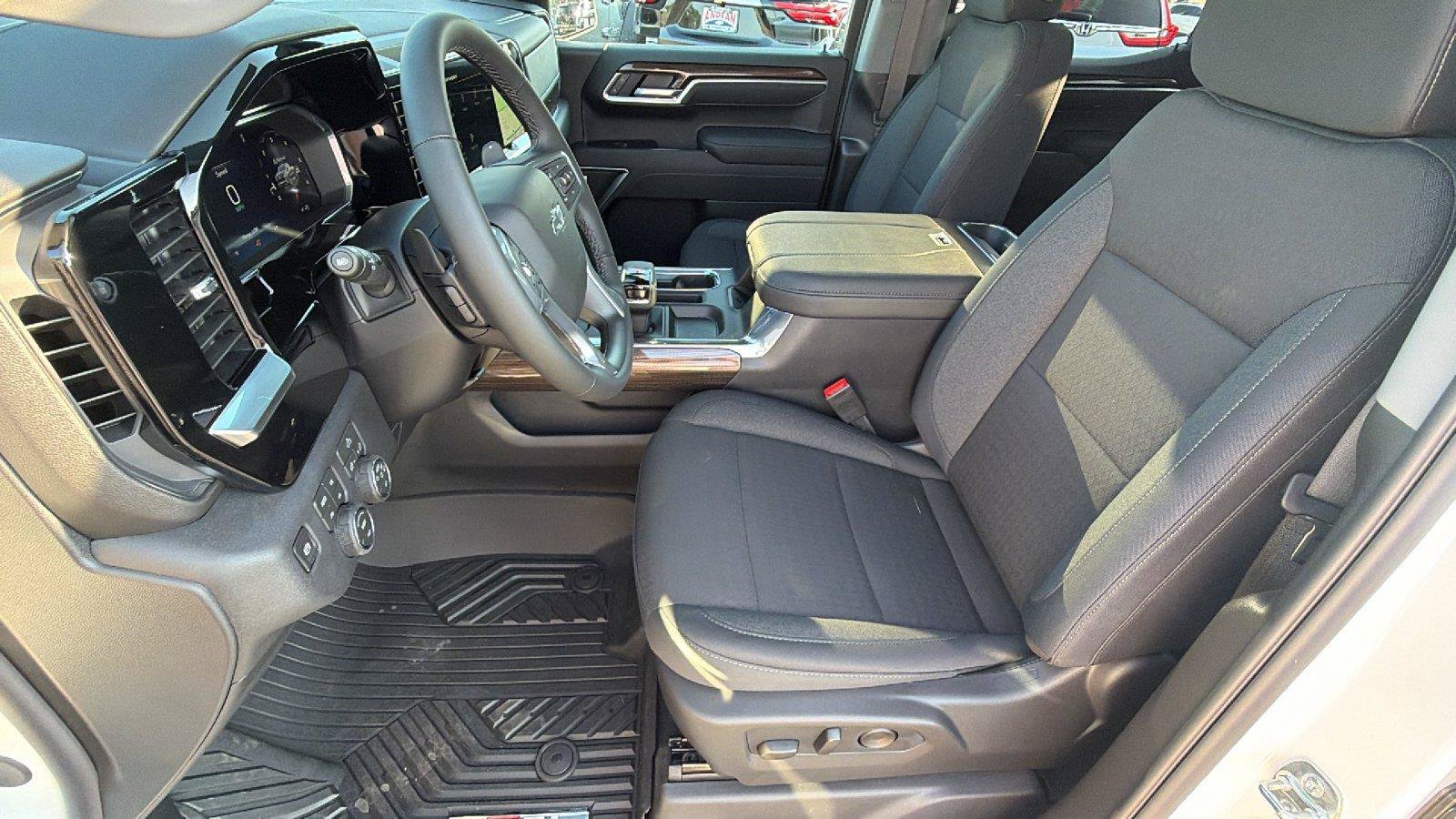 New 2026 Chevrolet Silverado 1500 RST AWD/4WD image 17