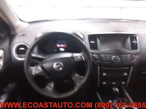 Used 2014 Nissan Pathfinder SL w/ SL Tech Package image 11