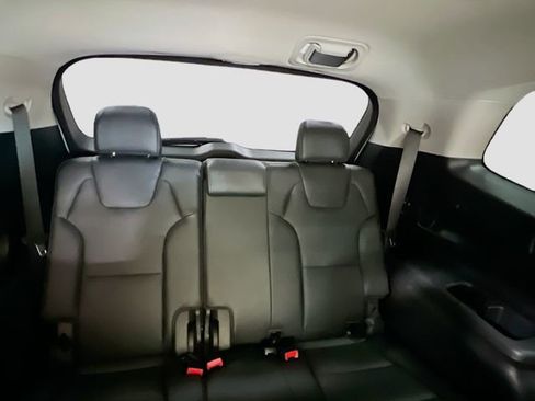 Certified 2025 Kia Telluride EX w/ EX Captain's Chair Package FWD image 29
