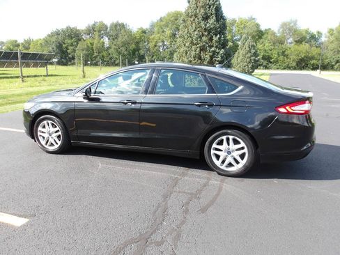 Used 2015 Ford Fusion SE FWD image 12