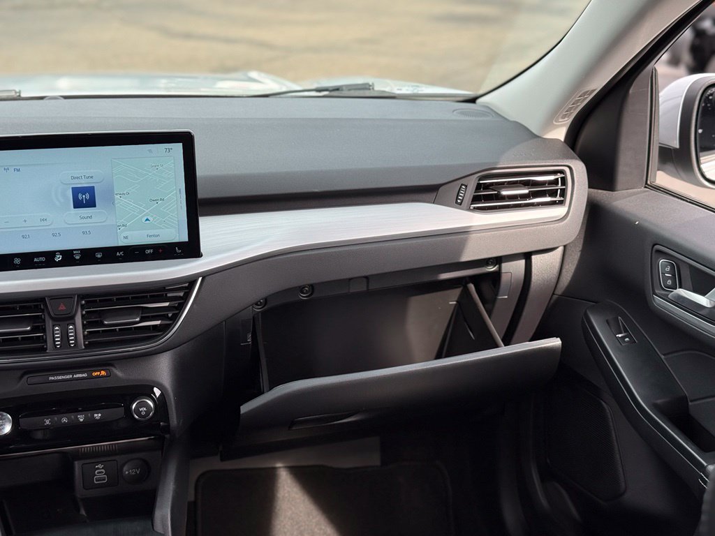 Certified 2025 Ford Escape Platinum AWD/4WD image 69