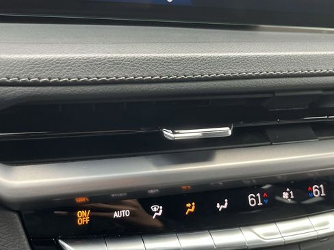 Used 2024 Cadillac XT4 Premium Luxury image 45