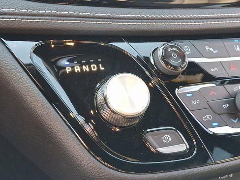 New 2026 Chrysler Pacifica Select image 14