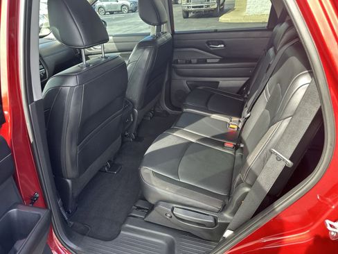 Certified 2023 Nissan Pathfinder SL image 14