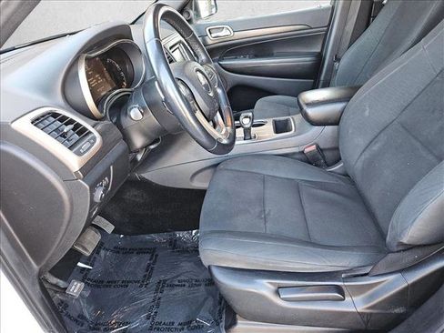 Used 2015 Jeep Grand Cherokee Laredo image 15