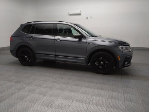 Used 2019 Volkswagen Tiguan SEL Premium R-Line image 11
