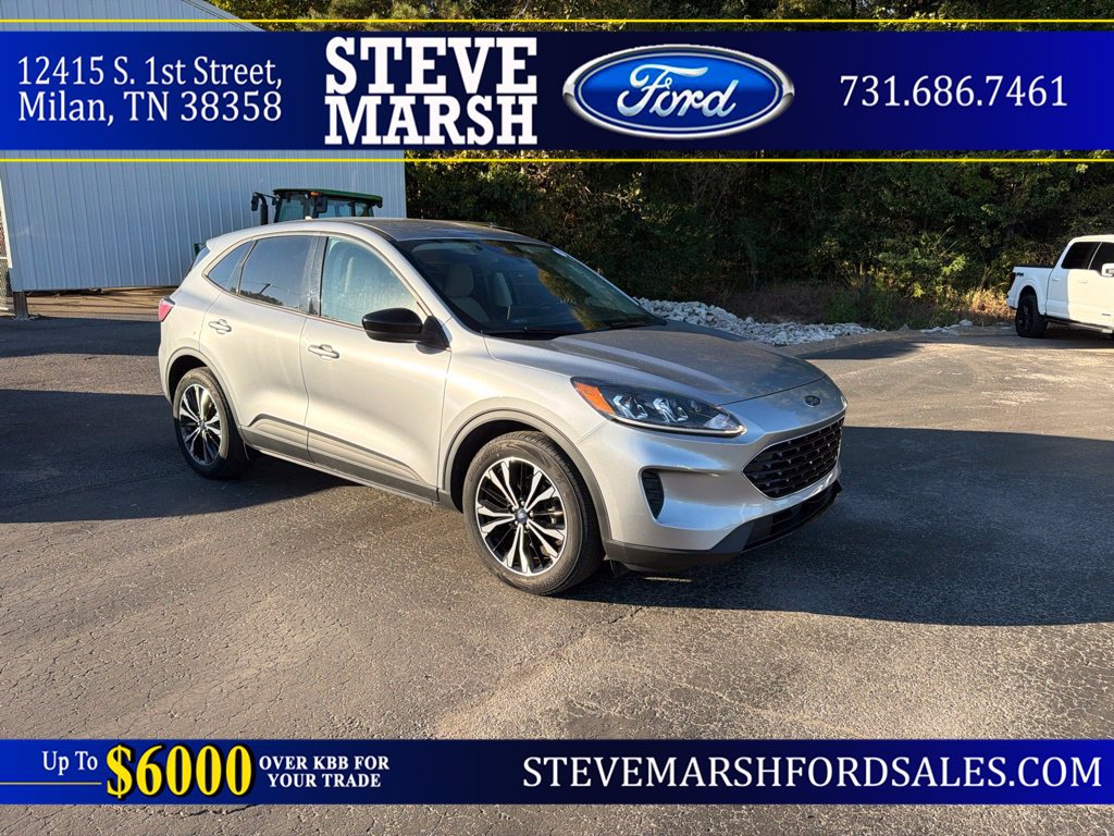 Used 2021 Ford Escape SE w/ SE Sport Appearance Package FWD image 1
