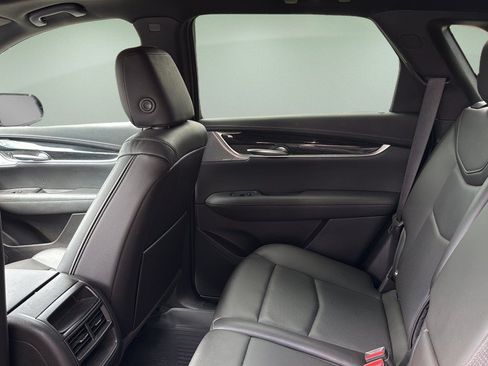 Certified 2023 Cadillac XT5 Premium Luxury AWD/4WD image 18