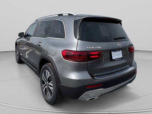 New 2026 Mercedes-Benz GLB 250 4MATIC image 3