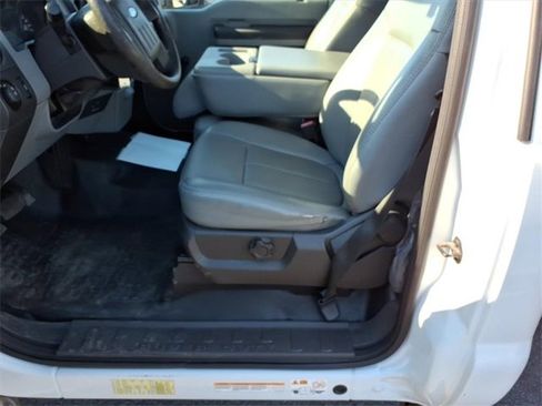 Used 2012 Ford F450 XL w/ XL Value Pkg image 13