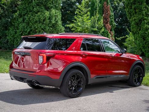 Used 2024 Ford Explorer ST-Line w/ Class IV Trailer Tow Package AWD/4WD image 5