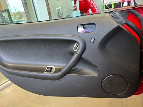 Used 2007 Pontiac Solstice Convertible w/ Premium Package RWD image 12