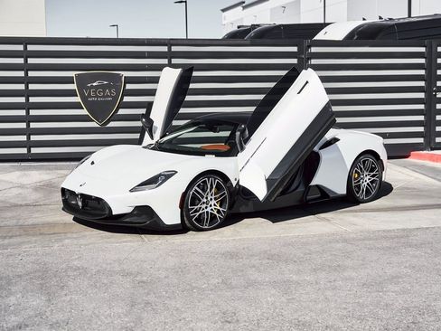 Used 2023 Maserati MC20 Coupe image 5